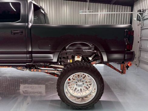 Used 2022 Ford F250 Platinum AWD/4WD image 12
