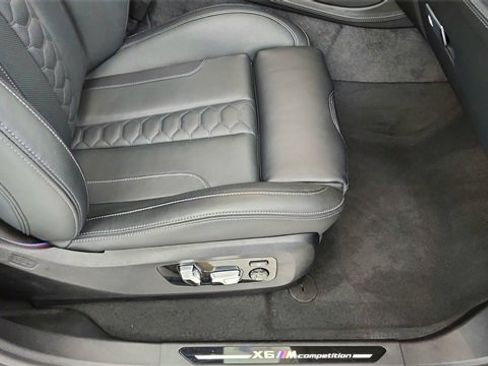 Used 2025 BMW X6 M Competition w/ Executive Package image 22
