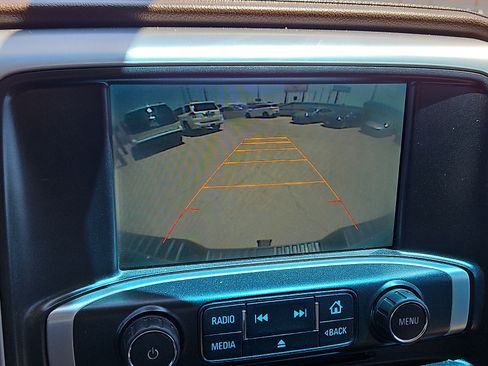 Used 2015 GMC Sierra 2500 SLE w/ SLE Preferred Package AWD/4WD image 15