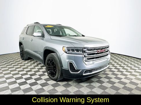 Used 2023 GMC Acadia SLE w/ Driver Convenience Package image 3