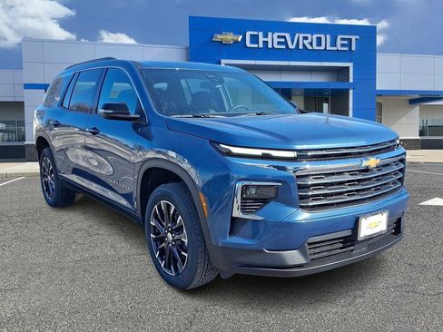 New 2026 Chevrolet Traverse LT w/ Sun and Wheel Package image 2