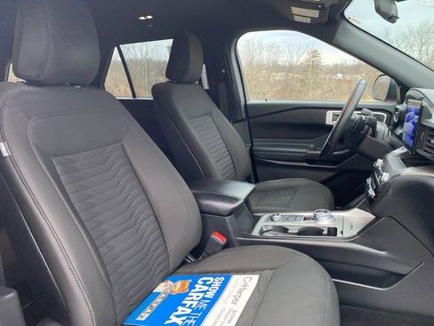Used 2020 Ford Explorer XLT w/ Comfort Package image 11