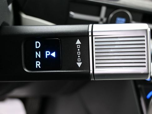 Used 2024 Hyundai Santa Fe Limited image 23