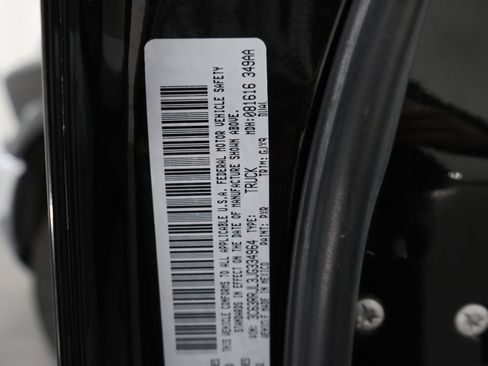 Used 2018 RAM 3500 Laramie image 66