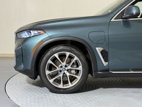 Used 2025 BMW X5 xDrive50e AWD/4WD image 23