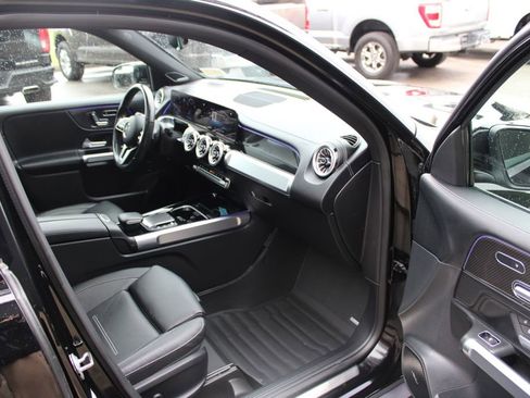 Used 2023 Mercedes-Benz GLB 250 4MATIC image 37