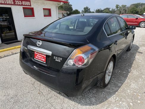Used 2011 Nissan Altima 3.5 SR w/ 3.5SR Premium Pkg FWD image 3