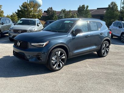 New 2026 Volvo XC40 B5 Ultra w/ Climate Package