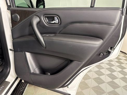 Used 2023 INFINITI QX80 Luxe w/ Cargo Package image 18