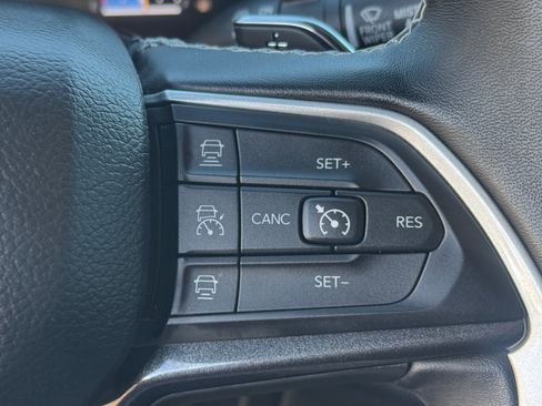 Certified 2022 Jeep Grand Cherokee Altitude image 19