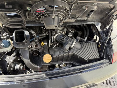 Used 2000 Porsche 911 Carrera 4 image 28