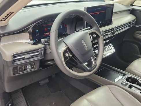 Used 2023 Lincoln Corsair FWD image 10