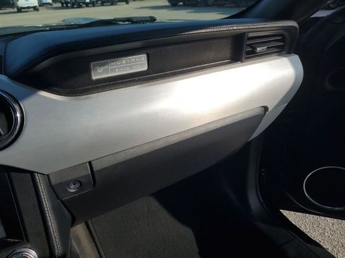 Used 2017 Ford Mustang Premium image 11