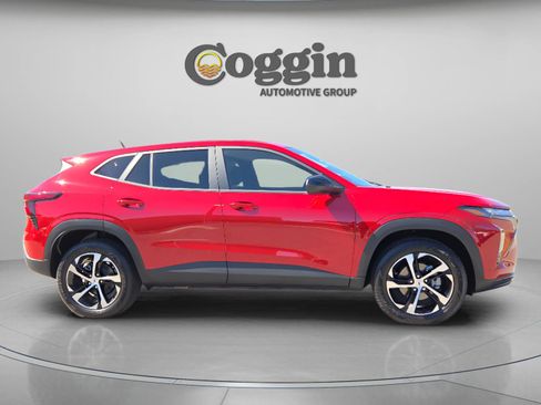 New 2026 Chevrolet Trax RS image 7