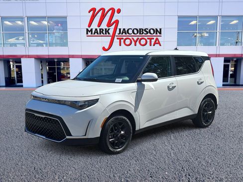 Used 2024 Kia Soul LX w/ Option Group 015 image 1