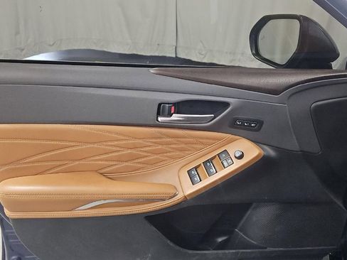 Used 2019 Toyota Avalon Limited FWD image 7