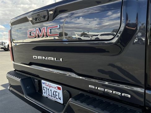 Used 2025 GMC Sierra 2500 Denali w/ Technology Package image 33