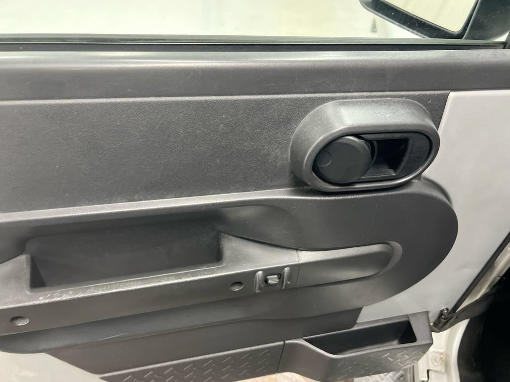 Used 2007 Jeep Wrangler Unlimited Sahara RWD image 18