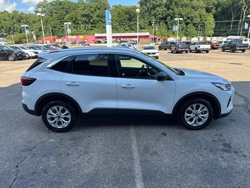 Used 2024 Ford Escape Active w/ Tech Pack #1 AWD/4WD image 4