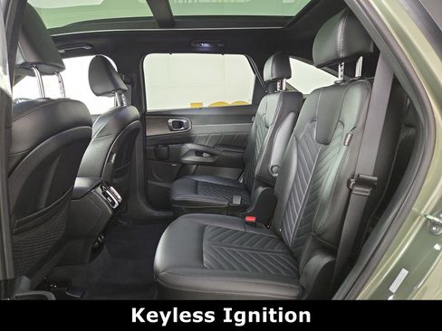 Used 2024 Kia Sorento SX Prestige image 12