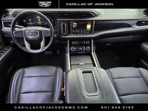 Used 2022 GMC Yukon XL Denali AWD/4WD image 9