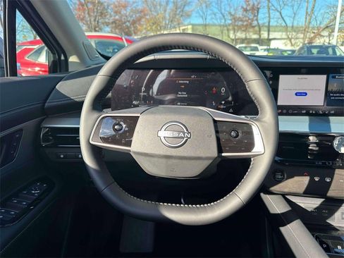 New 2025 Nissan Murano SL image 14