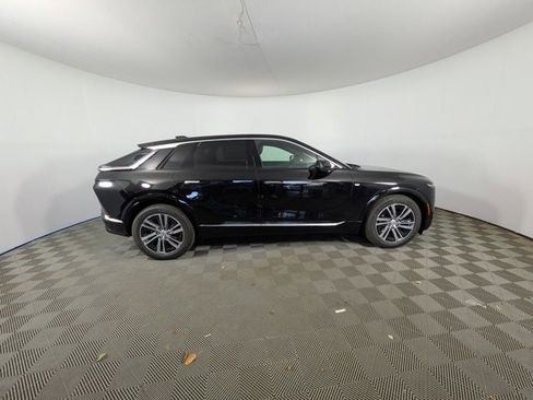 New 2026 Cadillac Lyriq Luxury image 2