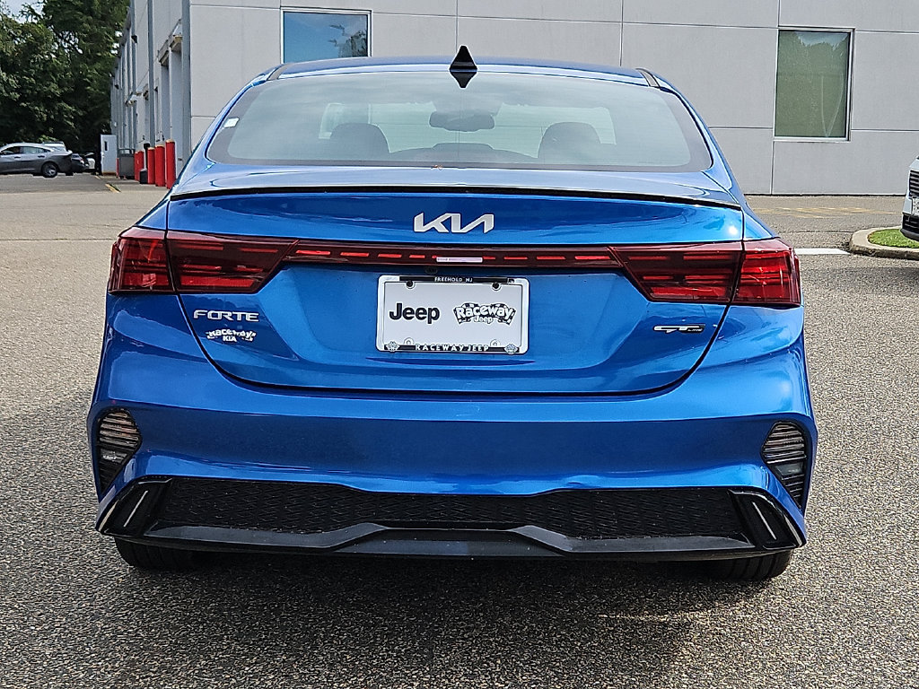 Used 2023 Kia Forte GT-Line w/ GT-Line Technology Package FWD image 5