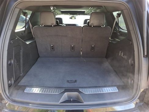 Used 2024 GMC Yukon XL Denali image 28