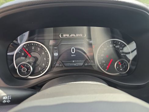 New 2026 RAM 1500 Express AWD/4WD image 19