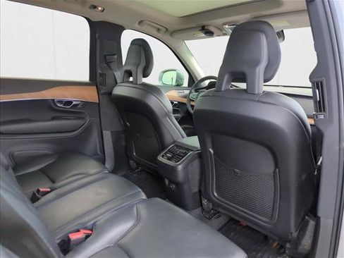 Used 2022 Volvo XC90 T6 Momentum w/ Advanced Package image 21