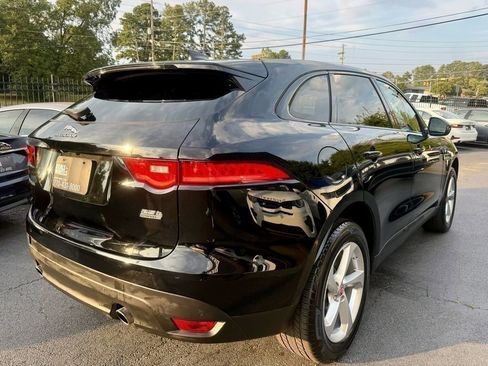 Used 2019 Jaguar F-PACE Premium image 5