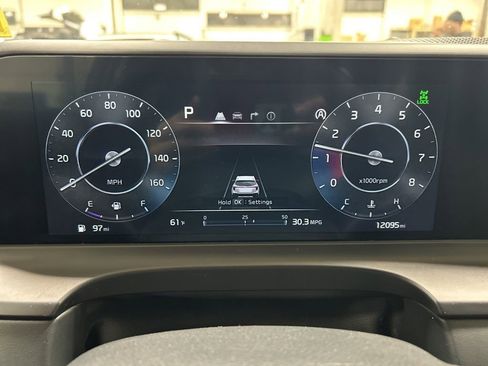 Certified 2025 Kia Seltos EX image 11