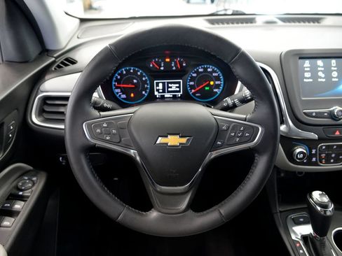 Used 2018 Chevrolet Equinox LT FWD image 18
