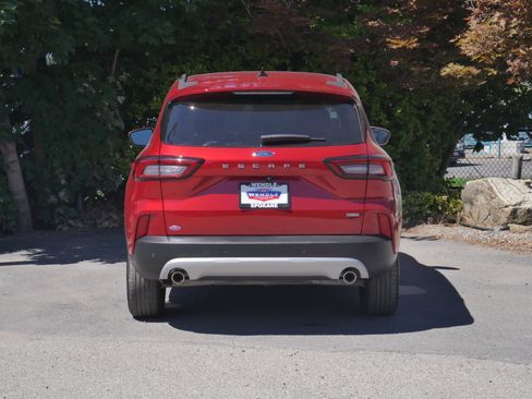 Certified 2024 Ford Escape SE FWD image 20