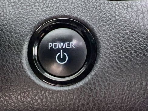 Used 2025 Toyota Camry SE FWD image 28