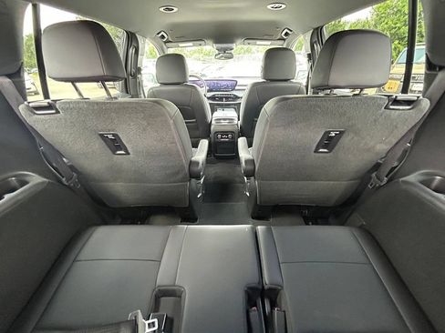Used 2025 Buick Enclave Preferred FWD image 15