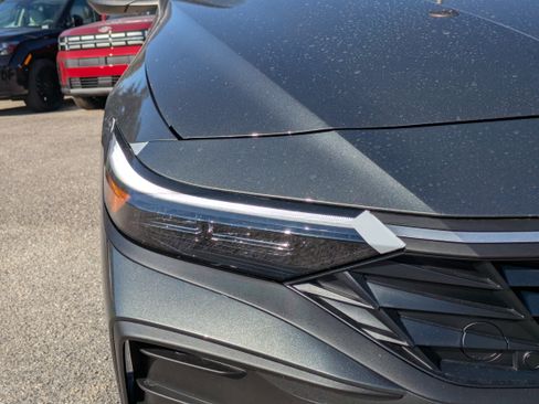 New 2026 Hyundai Elantra SE image 10