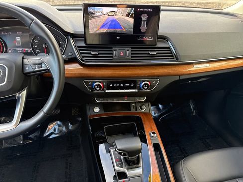 Used 2023 Audi Q5 2.0T Premium w/ Convenience Package image 17