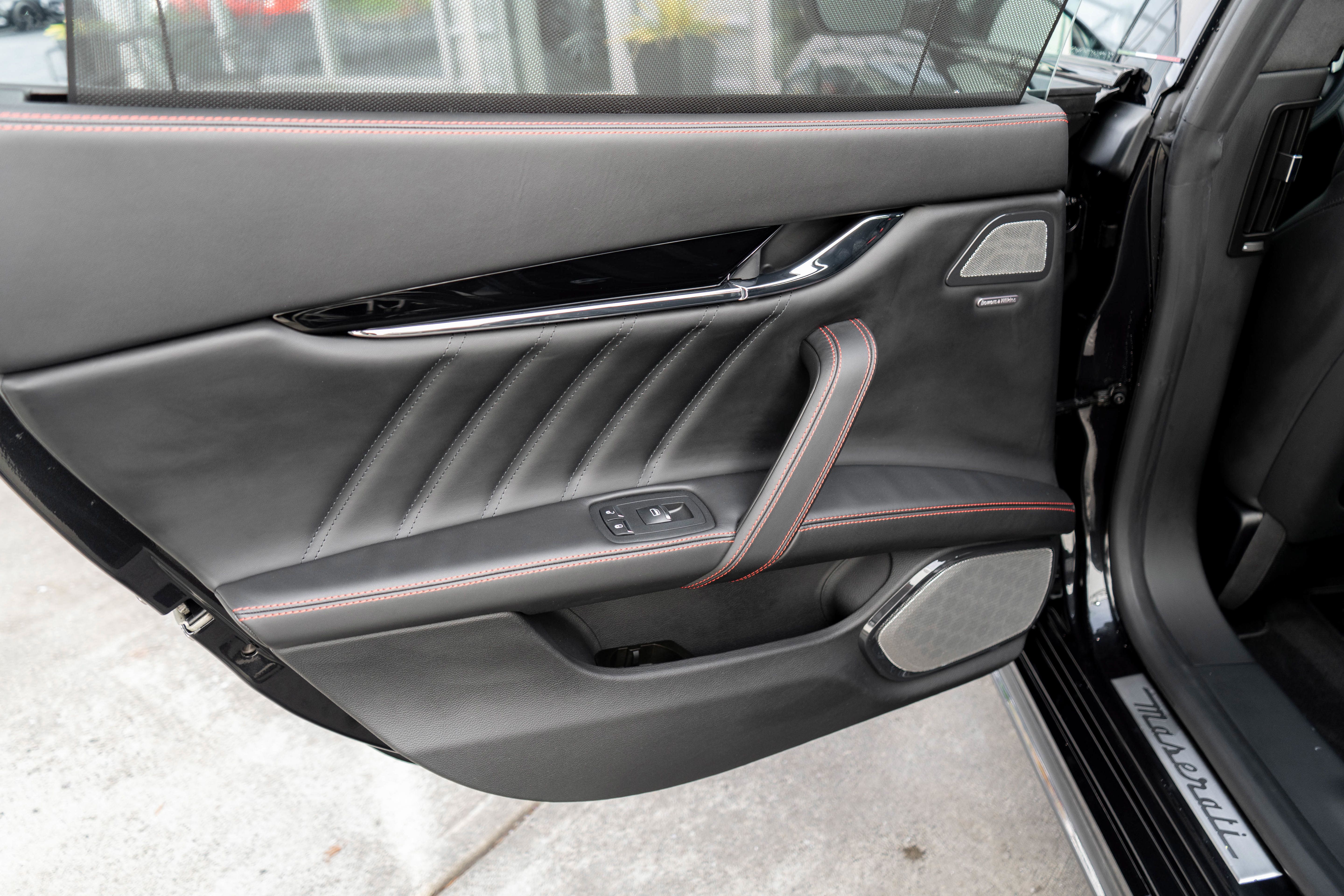 Used 2021 Maserati Quattroporte Trofeo RWD image 23