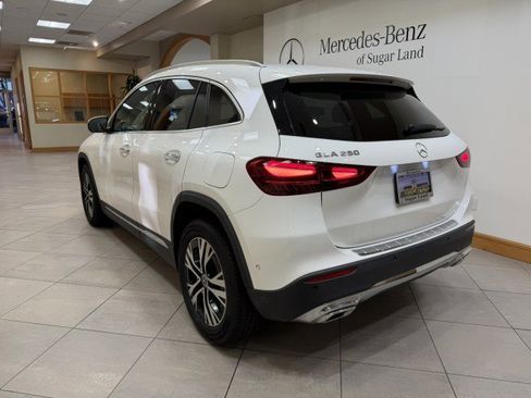 Certified 2025 Mercedes-Benz GLA 250 image 3
