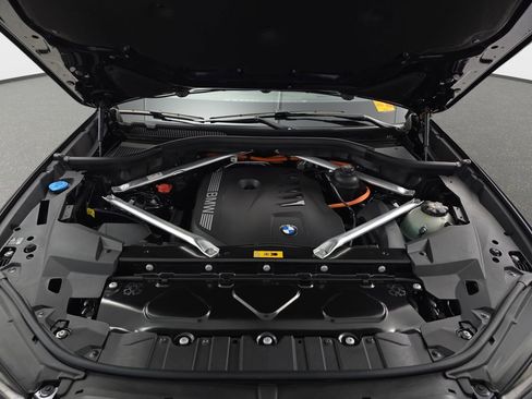 New 2026 BMW X5 xDrive50e w/ Executive Package image 30