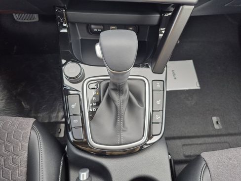 New 2026 Kia Seltos S image 9