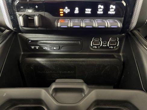 Used 2019 RAM 1500 Limited AWD/4WD image 16