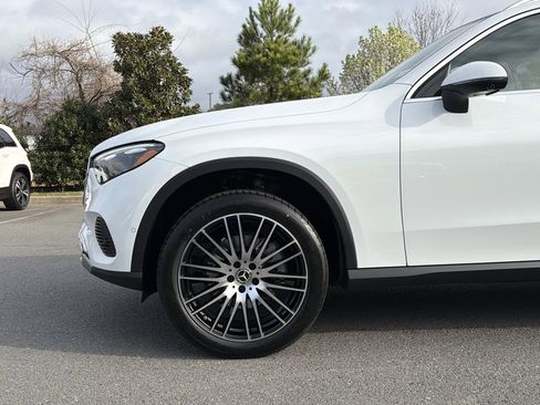 New 2026 Mercedes-Benz GLC 300 4MATIC image 9