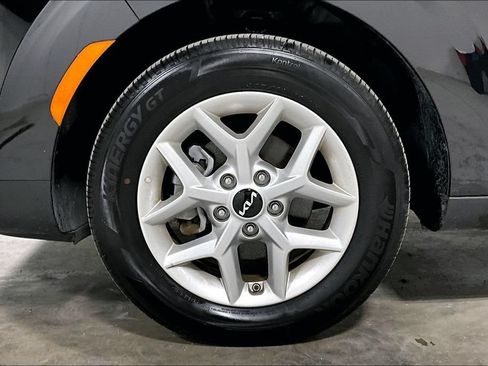 Used 2025 Kia Soul LX w/ LX Technology Package FWD image 10