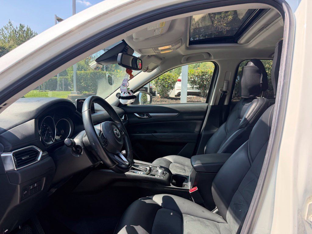 Used 2019 MAZDA CX-5 Touring FWD image 9