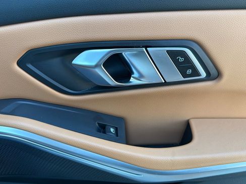 Used 2023 BMW 330i w/ Premium Package image 21