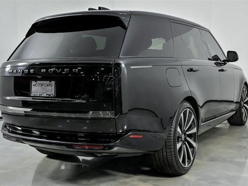 Used 2023 Land Rover Range Rover SV AWD/4WD image 12