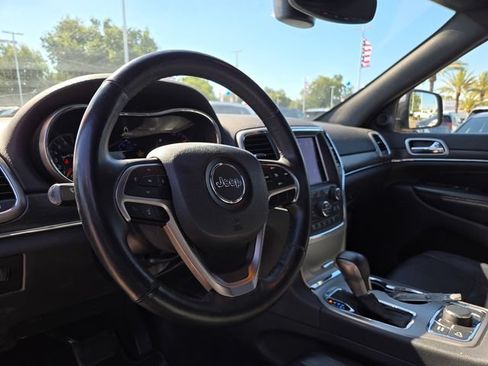 Used 2018 Jeep Grand Cherokee Limited AWD/4WD image 13